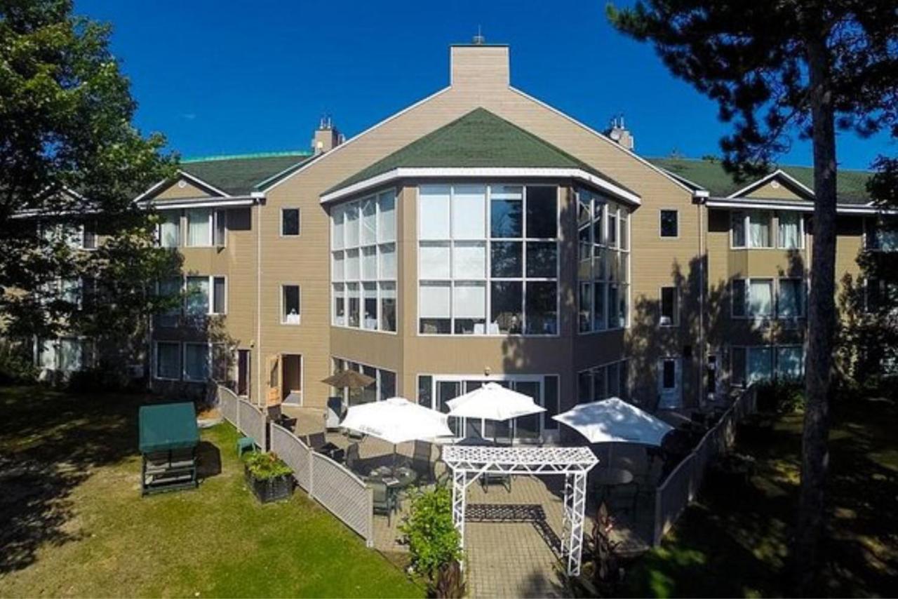 Auberge De La Montagne Coupee Saint Jean De Matha Exteriör bild